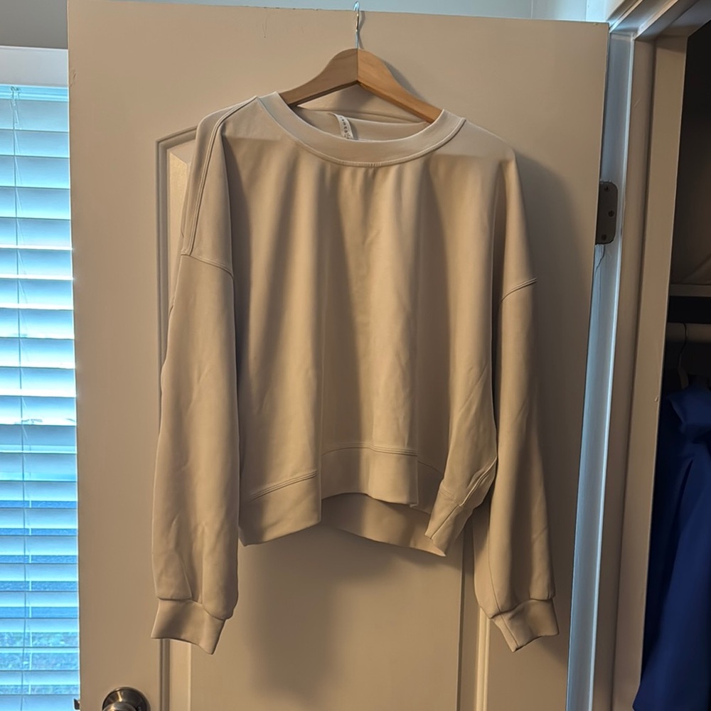Lululemon Athletica Cream Soft Sweatshirt, size 16